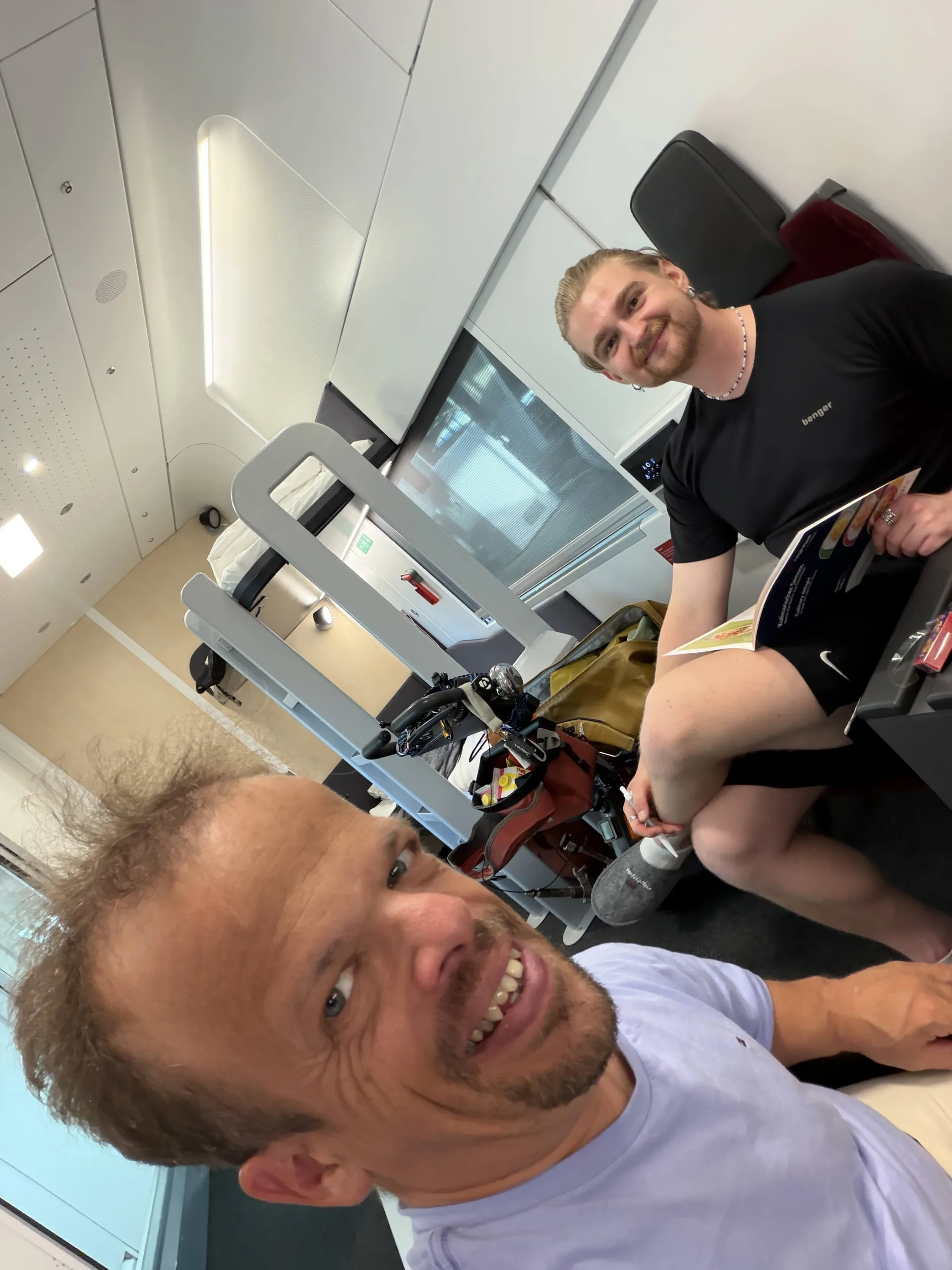 Persönlicher Assistent Jonas unterwegs im barrierefreien Nightjet Nachtzug 