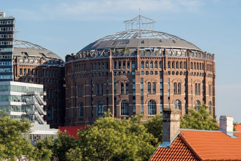 Gasometer vom Gaswerksteg aus gesehen.