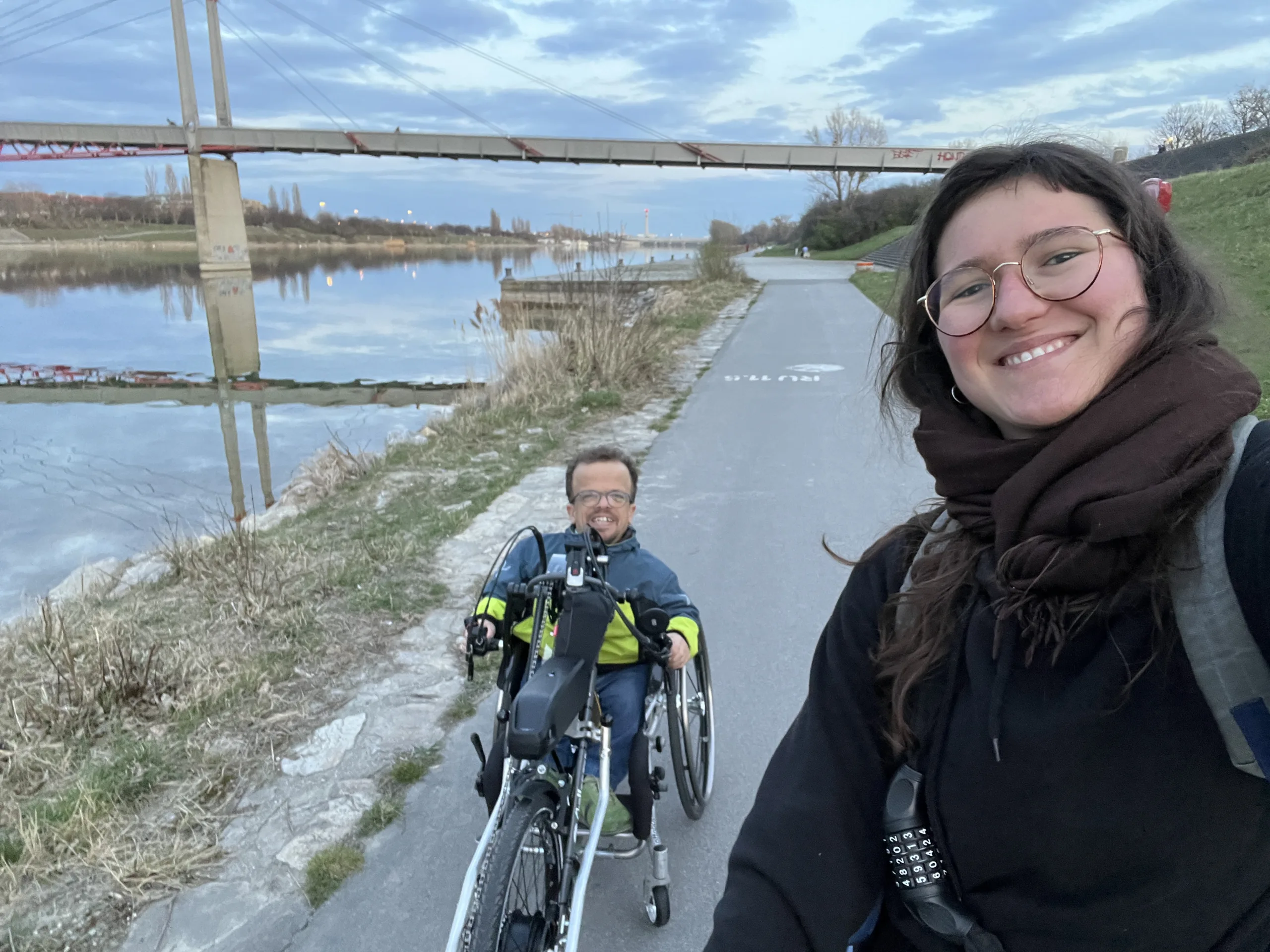 Handbiketour mit Persönlicher Assistenz über die Lobau nach Hainburg