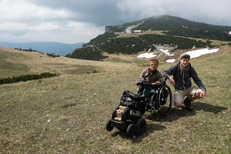 Swisstrac Zuggerät beim Wandern mit Persönlicher Assistenz auf die Rax