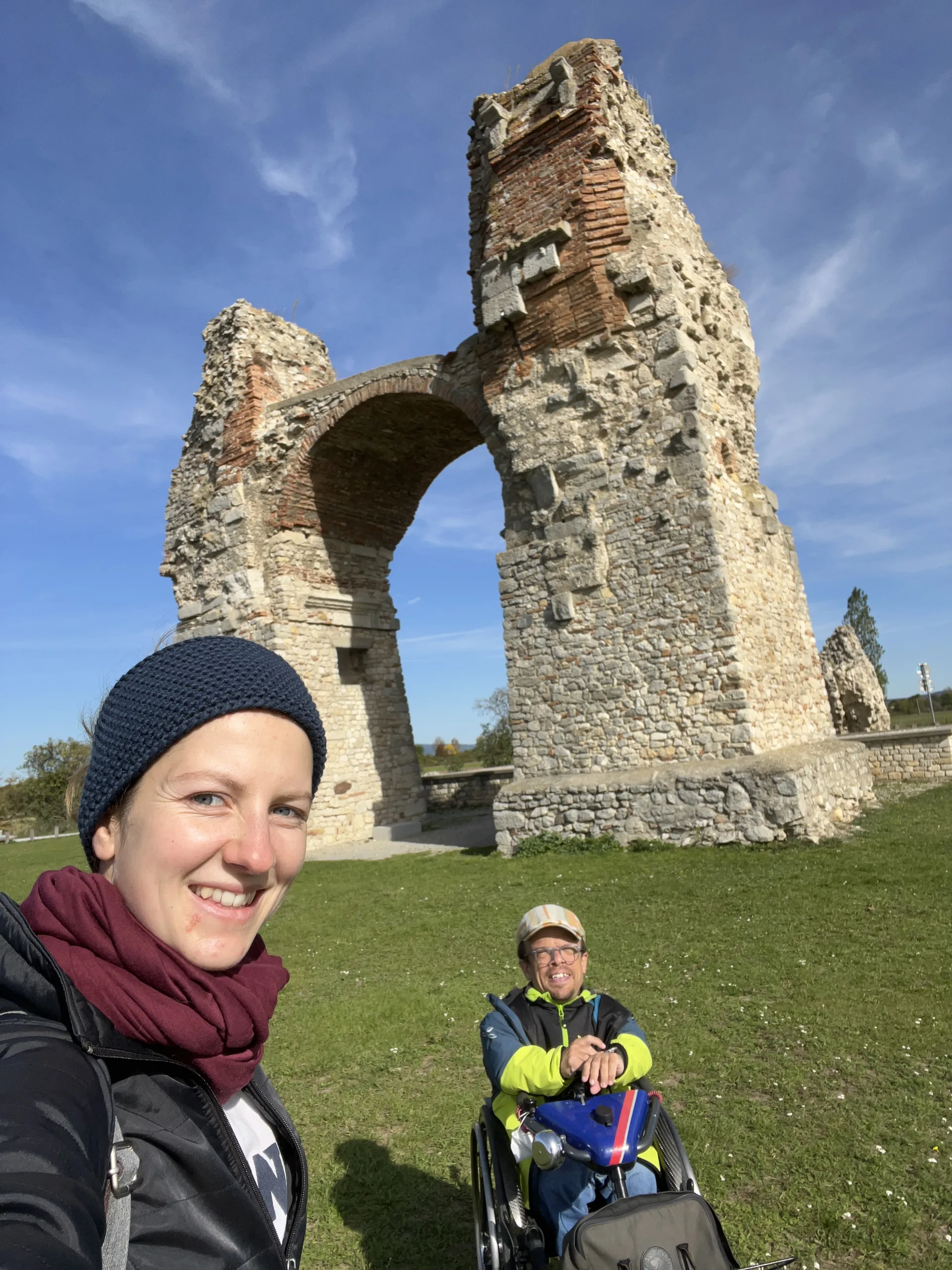 Ausflug mit Persönlicher Assistenz nach Carnunthum Heidentor