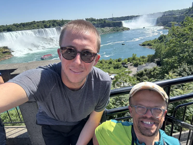 Unterstützung im Haushalt, hier beim Keller einräumen Niagara Falls bei Toronto
