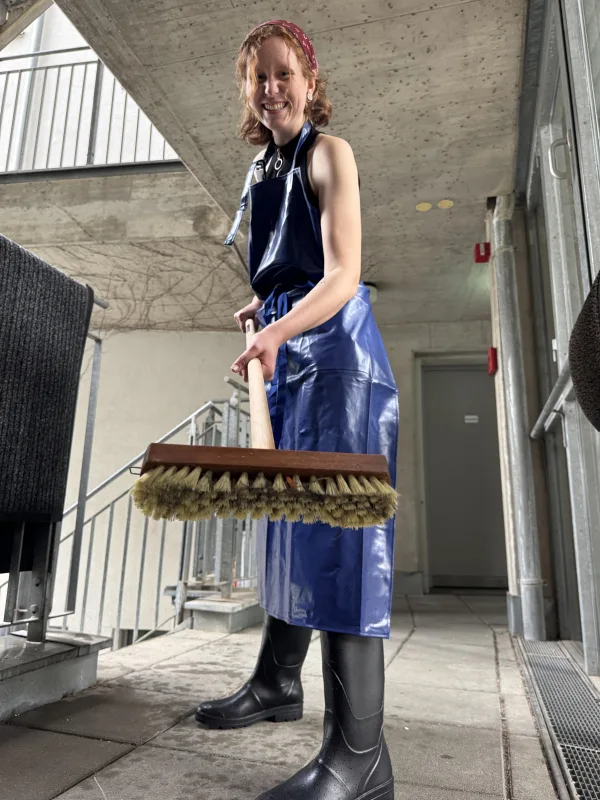 Unterstützung bei der Körperhygiene und Pflege durch Persönliche Assistenz Persönliche Assistenz bei der Unterstützung in der Hausarbeit